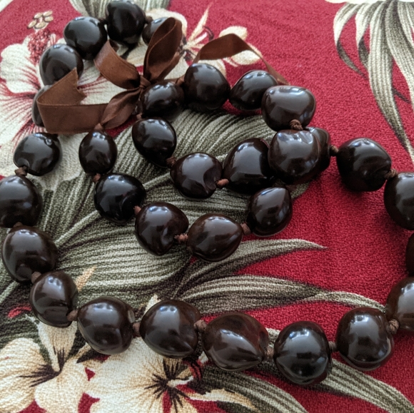 BROWN KUKUI NUT LEI - Picture 1 of 5